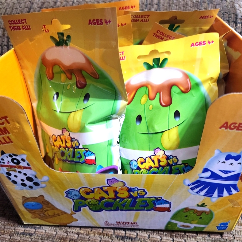 Cats vs Pickles Surprise Bag Plush Toy Lot Of 8 Bags With Store Box